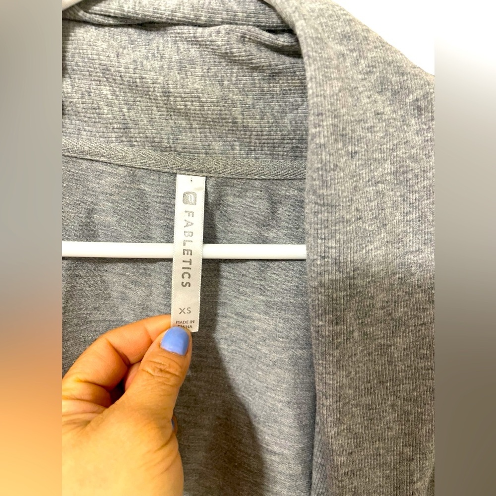 💚FABLETICS CARDIGAN - Picture 5 of 6